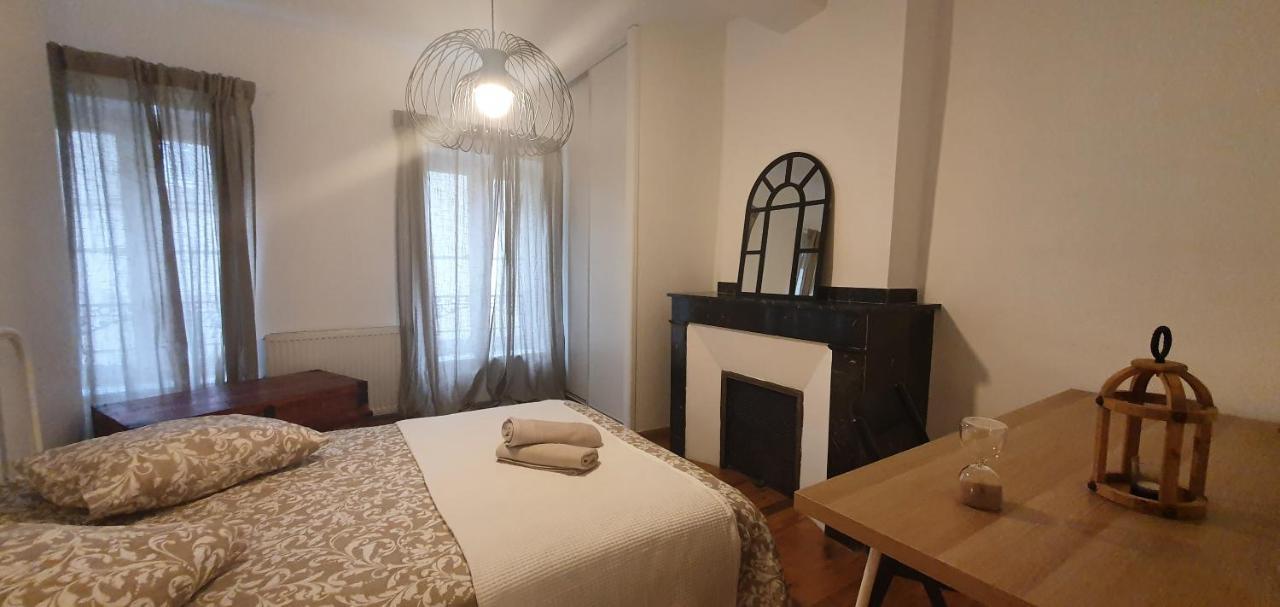 Santocha : Appartement En Plein Coeur De Ville ! Carcassonne Exteriér fotografie